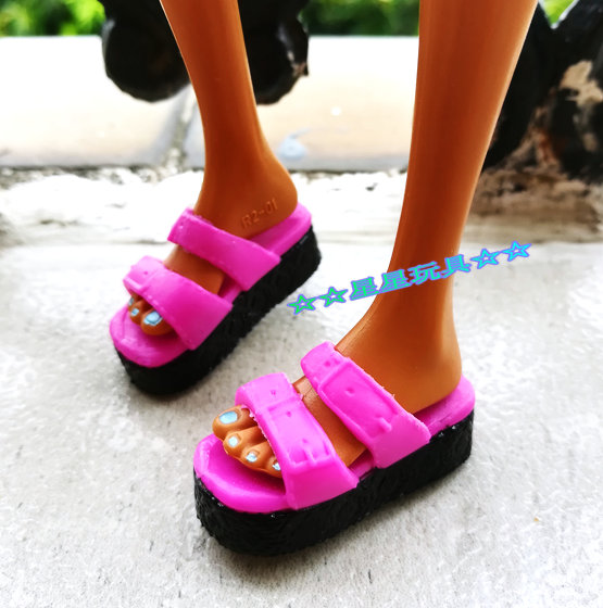 Sao đồ chơi chính hãng 6 điểm phụ kiện búp bê giày bãi biển chân lớn jockey nữ binh sĩ có thể mang giày búp bê elsa