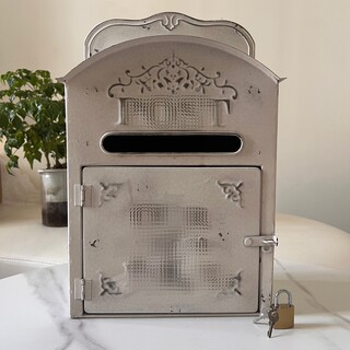European-Style Retro Iron Mailbox Creative Home Decoration Antique Bronze European-Style Post Box Vintage Letter Box Wall-Mounted