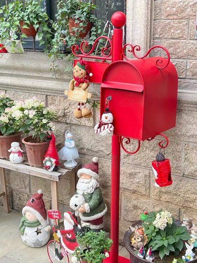 American-Style Retro Wrought Iron Mailbox with Lock, Outdoor Mail Box, Villa Mailbox Decoration Props,