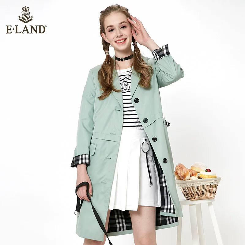 Классический приталенный корсет/костюм? Это Phrase: "Classic fitted brace, bow tie, trench coat, jacket, British style" перевод: "Классический приталенный бюстгратор? нет" Brace is ambiguous: brace could be suspenders. In clothing, brace = подвязка/ подтяжки. But
