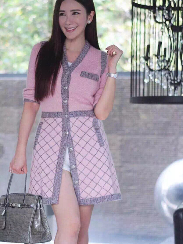 Spot beautiful pink yarn fixed 3 months pink purple yarn sweater dress cardigan