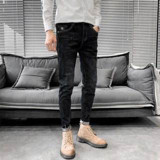 Men's trendy spring jeans, slim fit and versatile