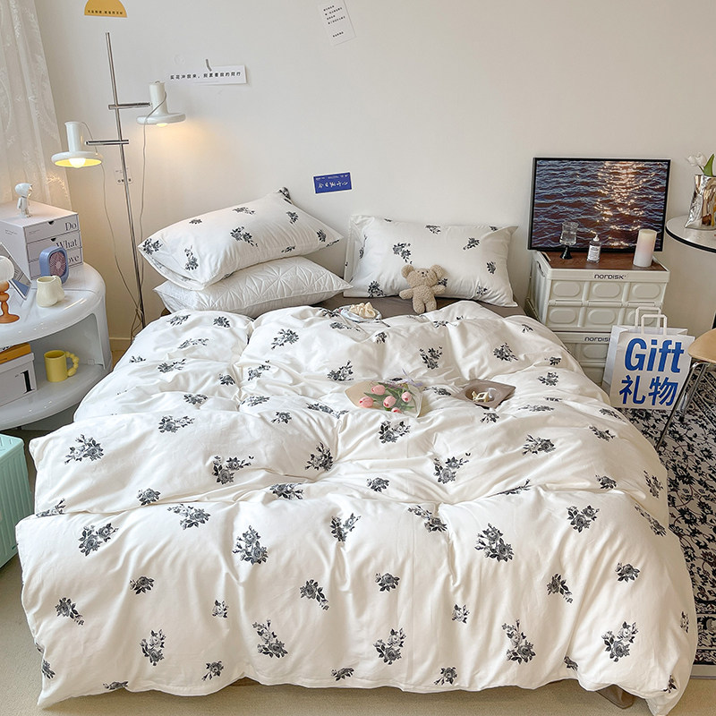 Secret Manor : 4 - piece KK Black Rose Art of KK - Rose - lit - cotton - twisted cotton - straighted 40 yarn beds