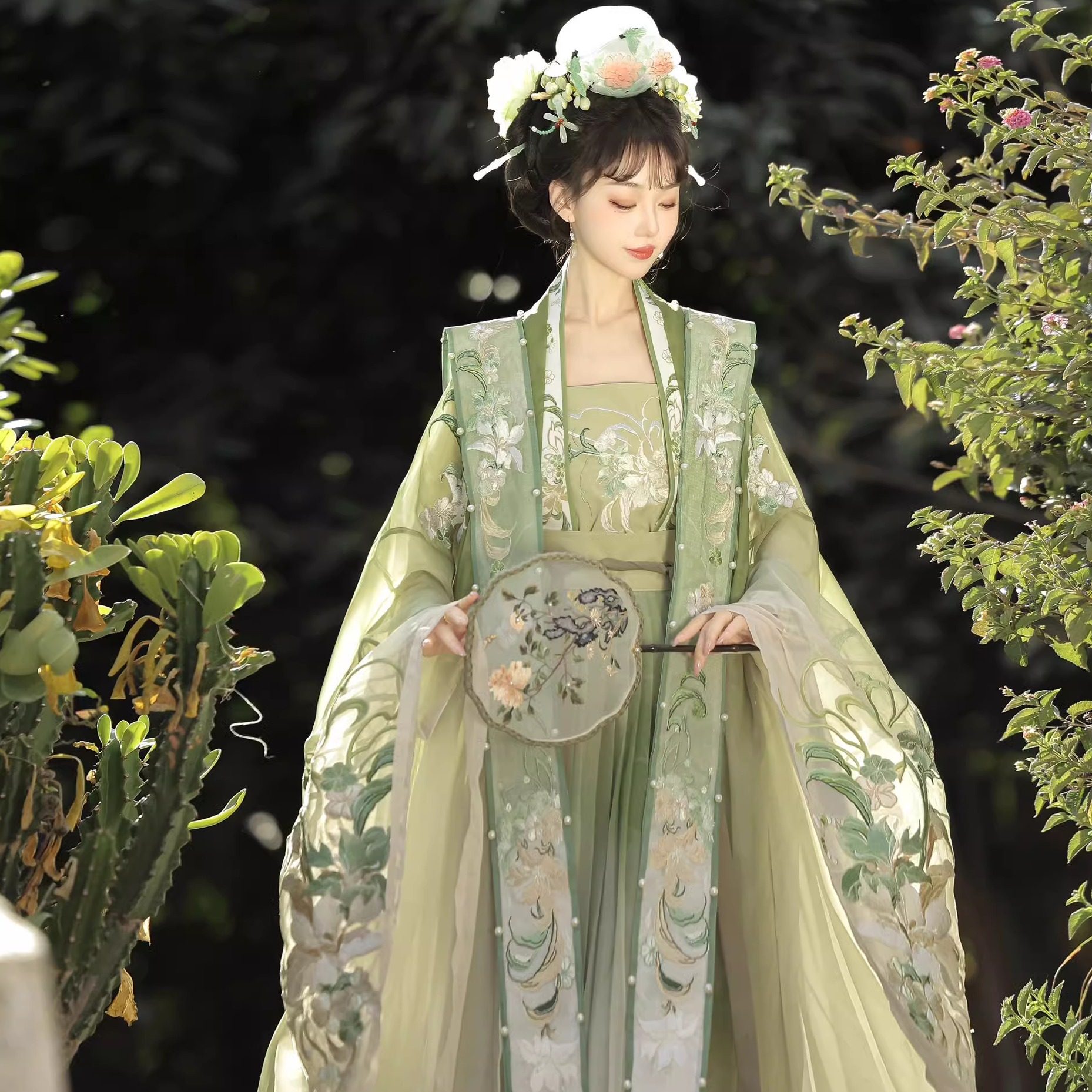 荟萃阁【春山空】汉服:重工刺绣大袖国风霞帔,穿越千年之美!-汉服套装-淘宝好物网