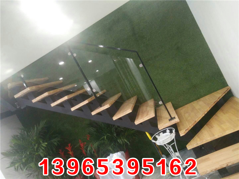 Wuhan indoor living room balcony railings stair handrails guardrail fence stainless steel tempered glass fence iron art