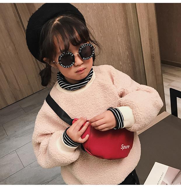 Túi trẻ em Phiên bản tiếng Hàn của bé gái Túi Messenger thời trang túi bé trai đeo vai thủy triều túi bé bình thường - Túi bé / Ba lô / Hành lý balo học sinh