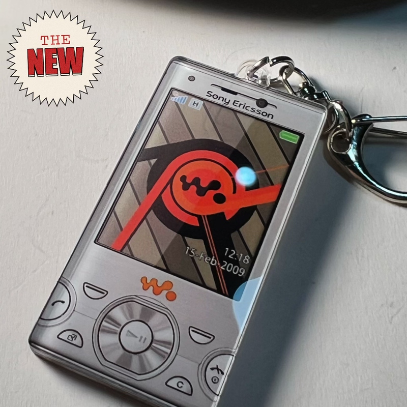 Sony Ericsson W995C Classic Mobile Phone Keychain Keychain Car Ornament Keychain