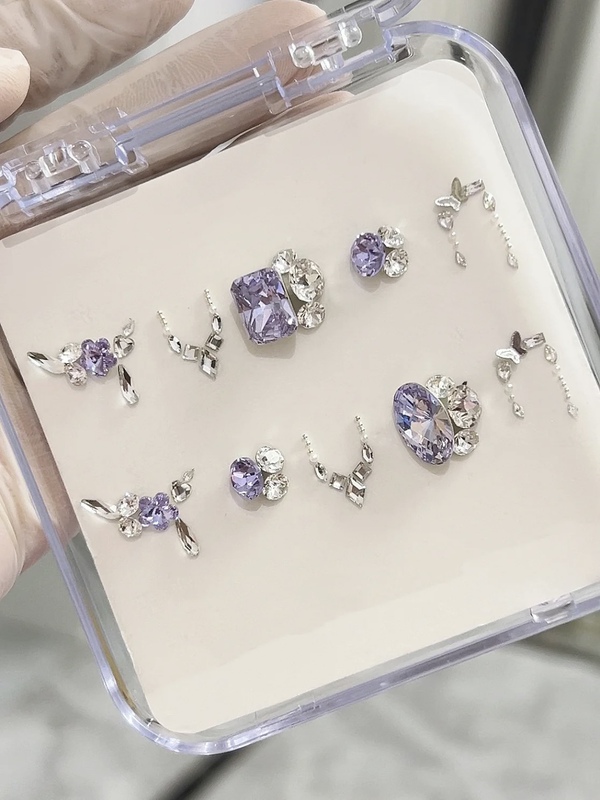 Dongzhou Nail Art Rhinestone Decoration Material Kit, Same Style as on Xiaohongshu, Popular Nail Combination Set, Rhinestone Kit, Super Sparkling Zircon