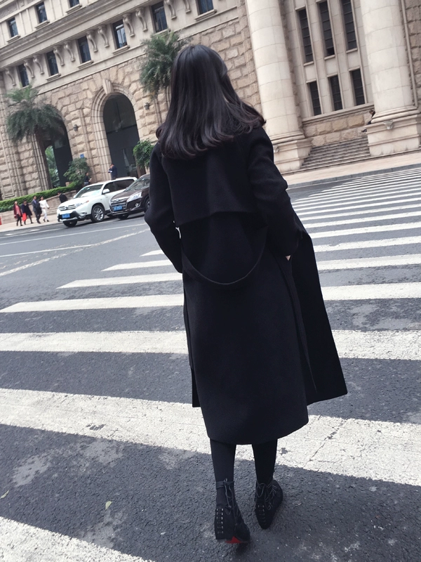 Phiên bản Hàn Quốc của áo len mỏng cổ dài giữa cổ điển qua áo khoác len đen đến đầu gối cho nữ mùa đông - Accentuated eo áo