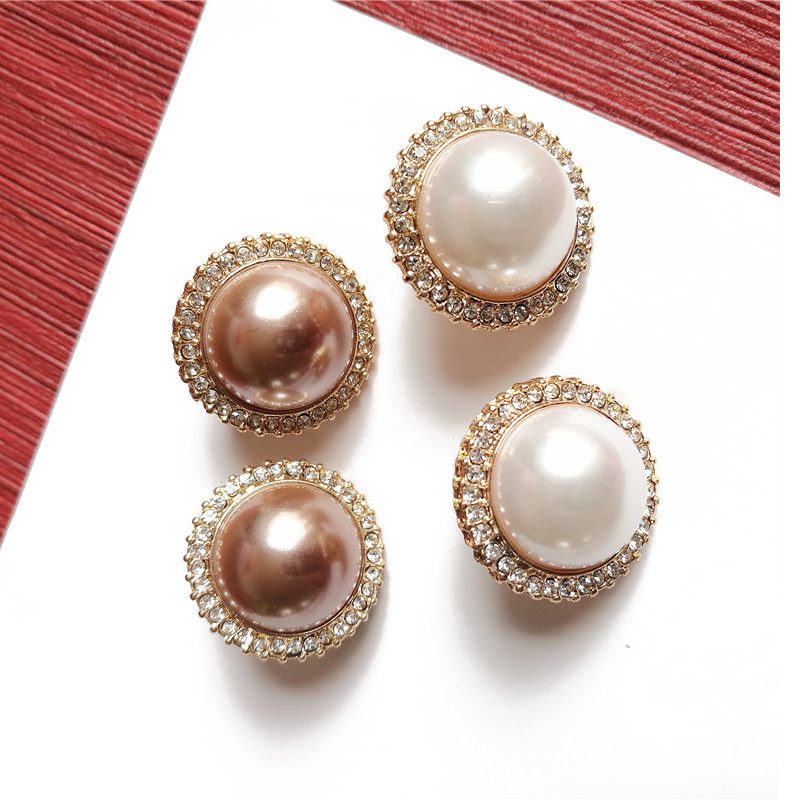 Wang Likun Suang Tongtong Ear Clip Female Korea Pearl Temperament Crystal Round Sweet personality 100 Hitch Ornament