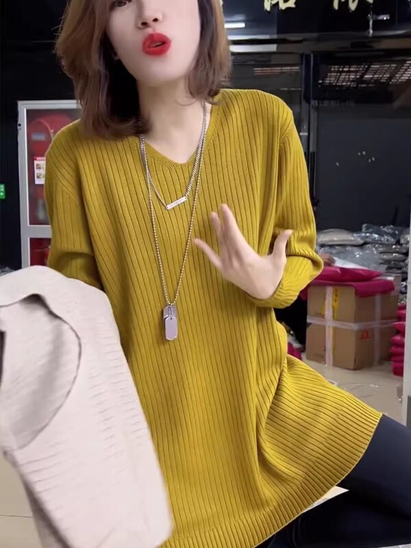 V-Neck Mid-Length Sweater for Women, Covering the Hips, Suitable for Autumn and Winter, Loose and Stylish, Ribbed, Plus-Size, Long Knit Base Shirt