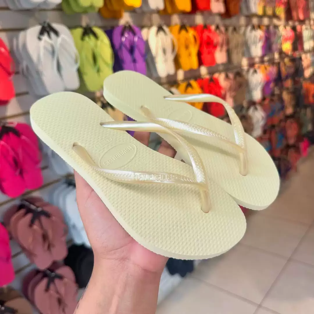 Шлепанцы Havaianas, нескользящие классические сланцы с тонким ремешком
