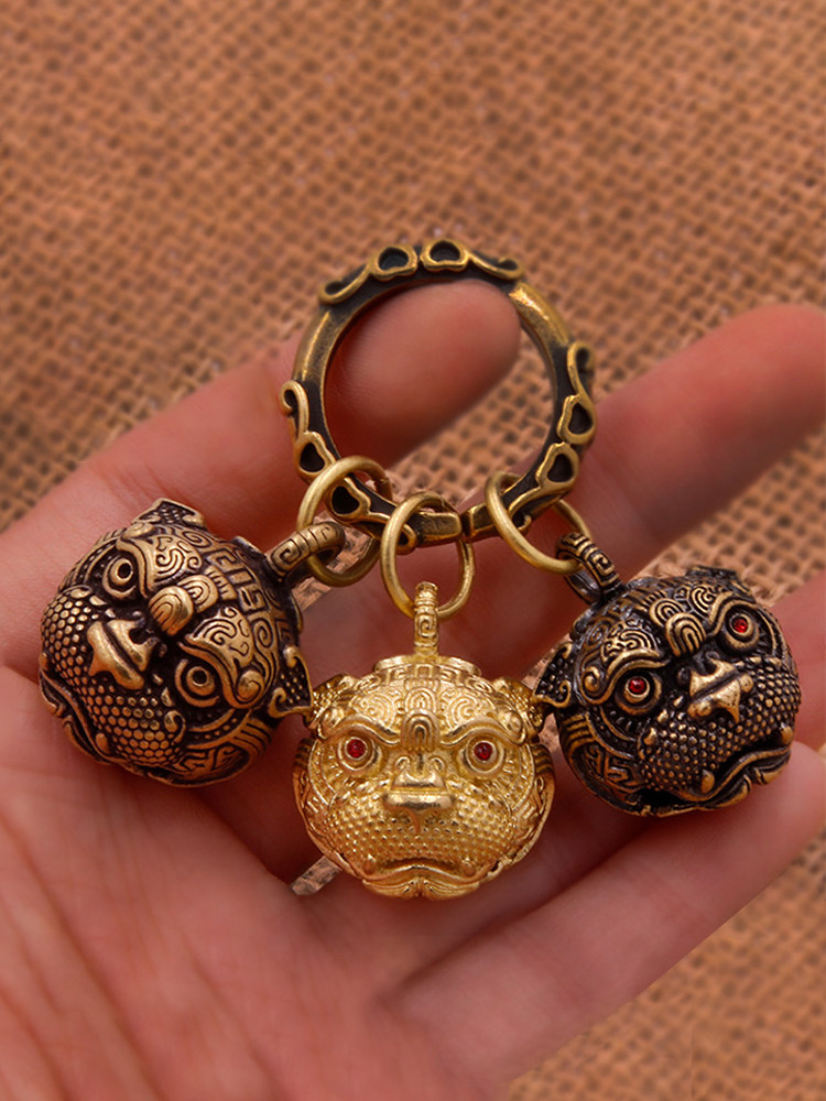 Tiger head bell keychain pendant Pure handmade brass exorcism bell Zodiac Tiger car key chain pendant male