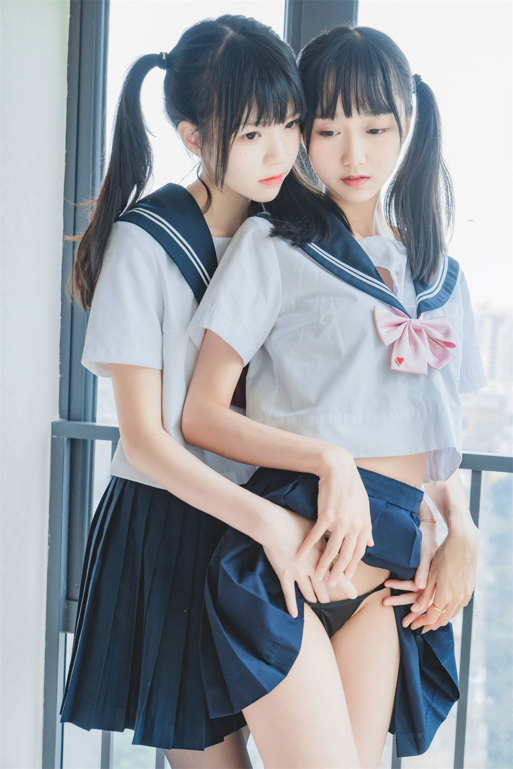 桜桃喵 VOL.056 [37P] 桜桃喵&木绵绵 – 她(制服×制服)-品图吧