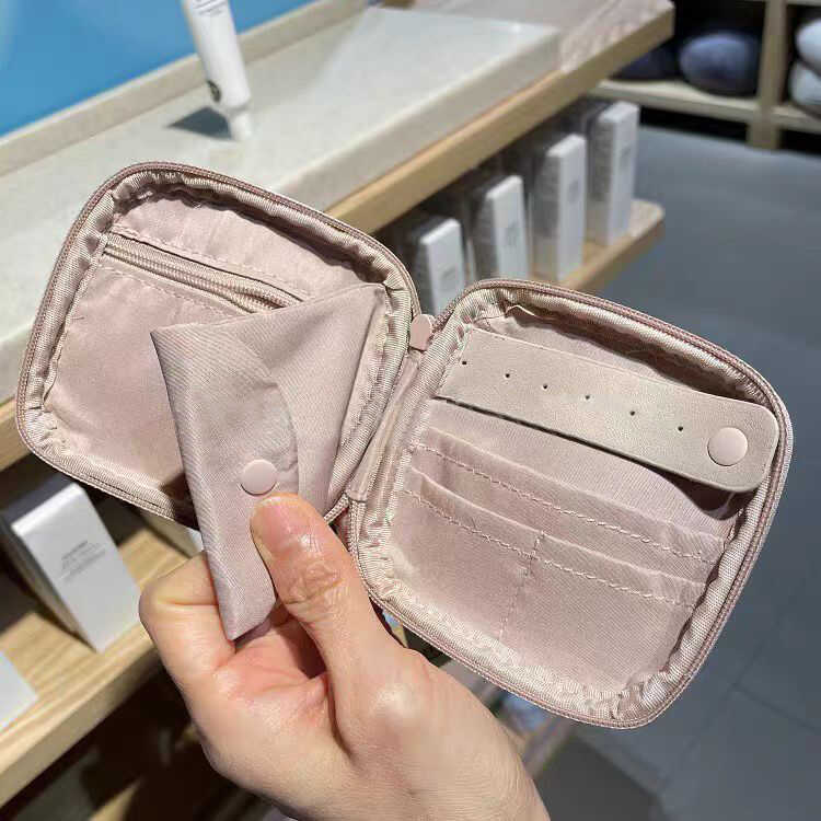 New Polyester Fiber Jewelry Box, Jewelry Bag, Small Item Storage Box for Outings, with Layered Leather