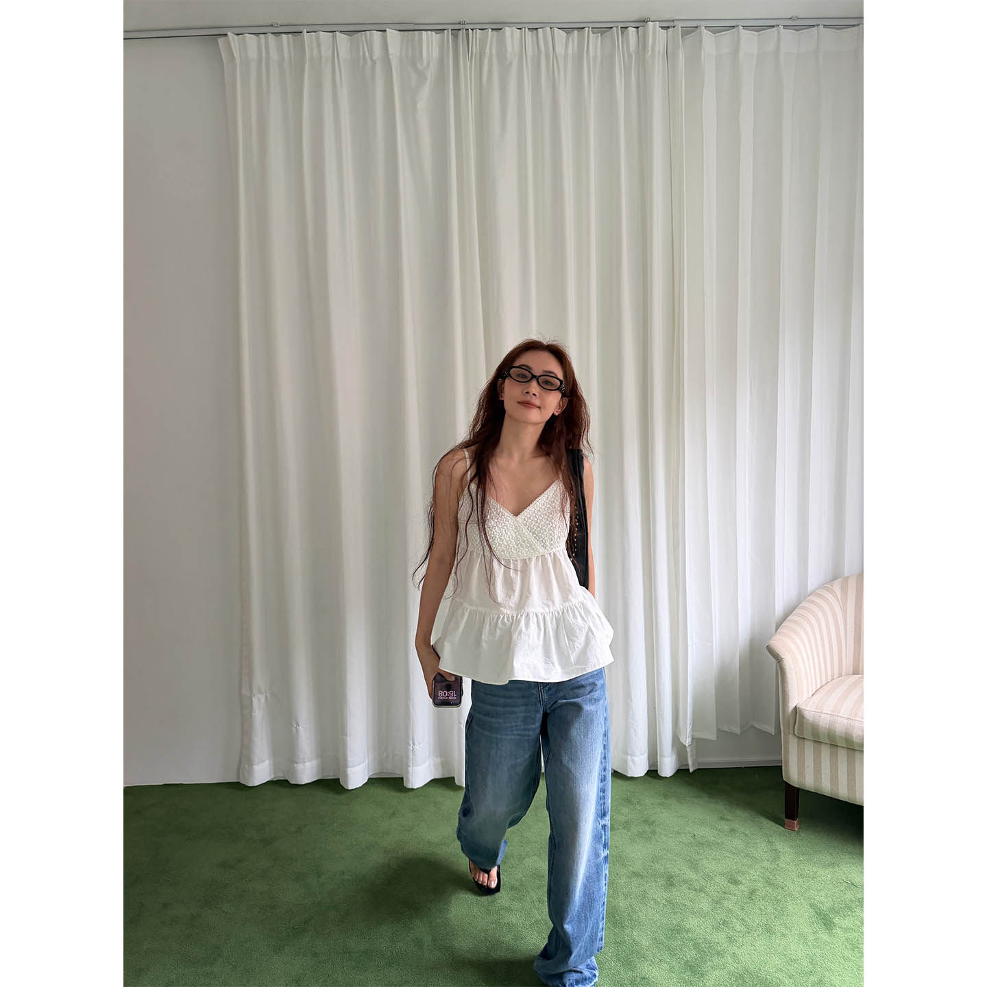 INAIEN笑笑家 "Время отдыха" конопляный топ с V-образным вырезом и кружевной вышивкой на бретелях