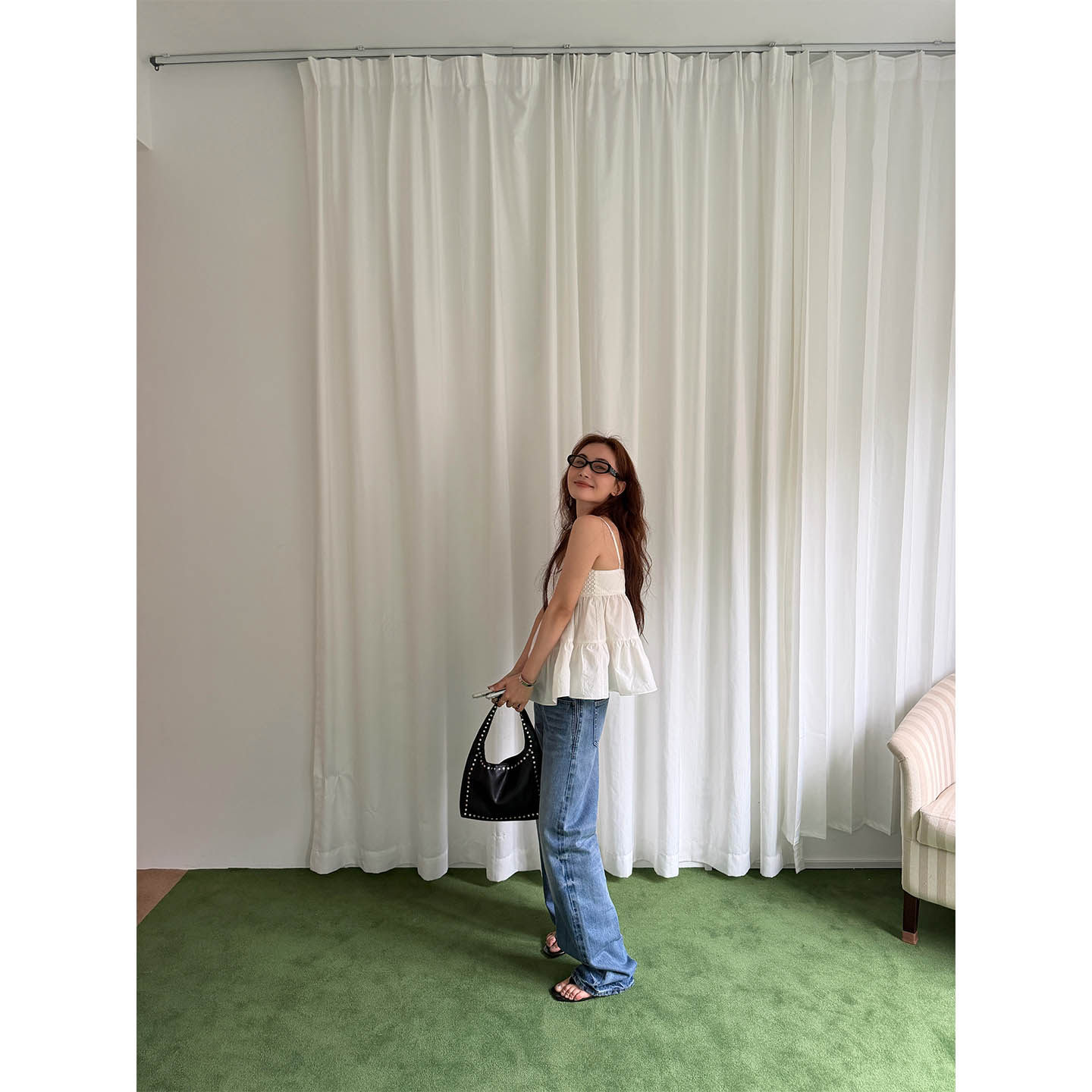 INAIEN笑笑家 "Время отдыха" конопляный топ с V-образным вырезом и кружевной вышивкой на бретелях