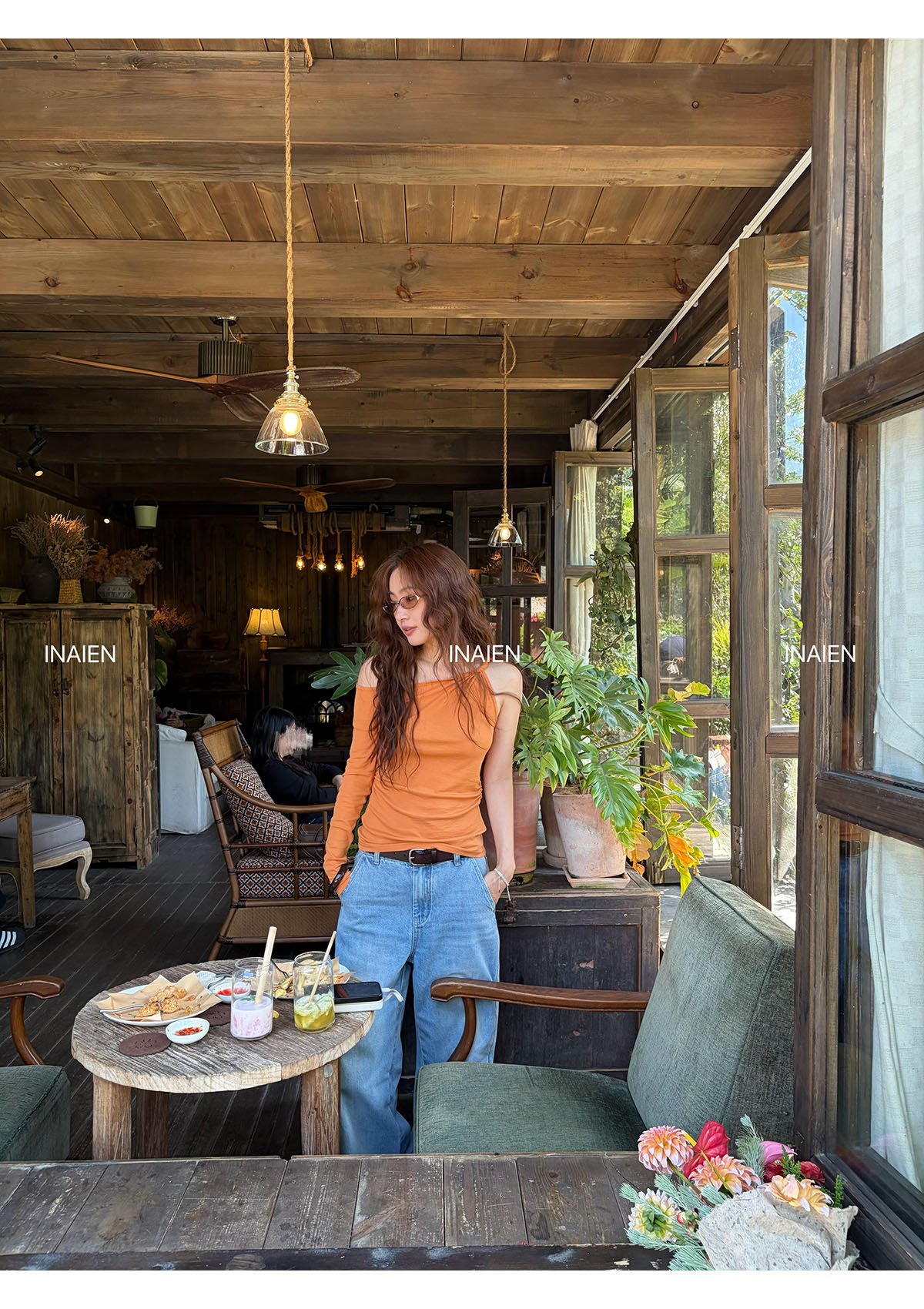 INAIEN笑笑家 стильные универсальные джинсы клеш с эффектом стирки