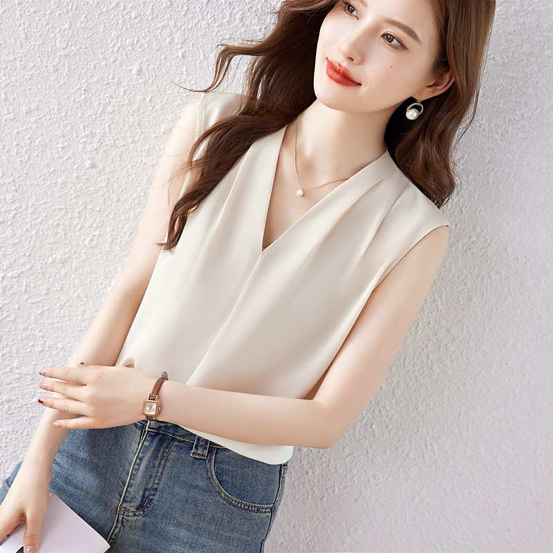 White-Collar High-End 2026 New Style Classy Silk Shirt for Women, Summer Satin Inner Wear, Mulberry Silk Sleeveless Vest Top White-Collar High-End 2026 New Style Classy Silk Shirt for Women, Summer Satin Inner Wear, Mulberry Silk Sleeveless Vest Top