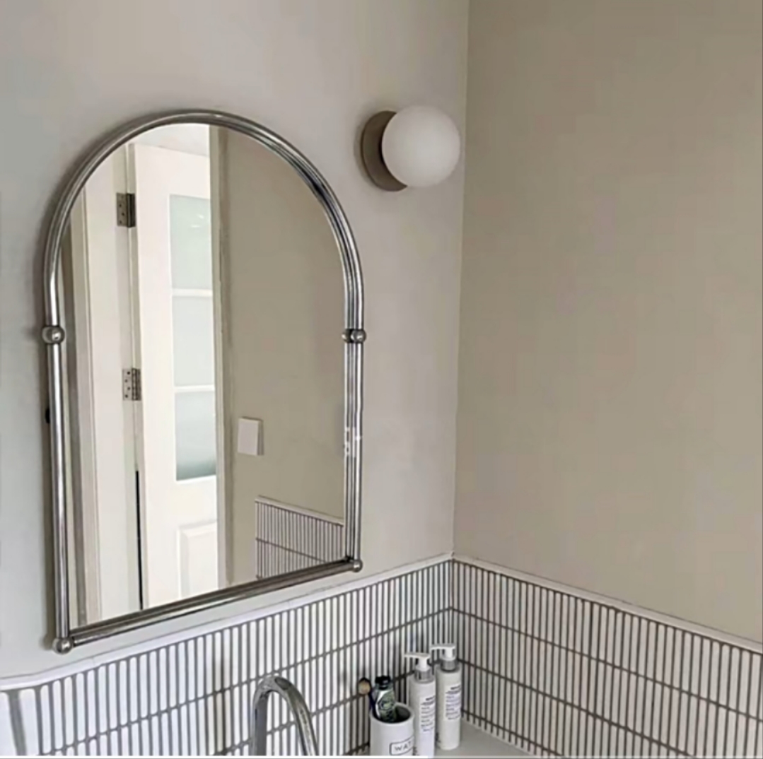 Fa-style retro arch-shaped bathroom mirror minimalist wall-mounted ins wind bathroom mirror medieval stainless steel decoration-Taobao