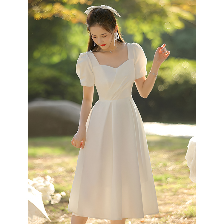 White Hepburn-Style Dress for Women, Elegant and Suitable for Marriage Registration, Casual Wear, Light Wedding Dress for Petite Women in Summer