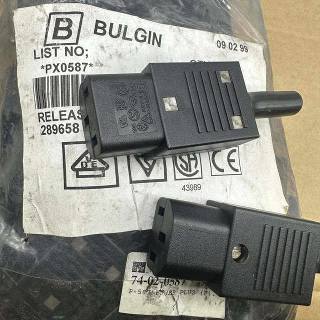 P587 power supply tail plug HIFI early slotted screw fever PX0587 good sound effect Pinzi socket 3 holes