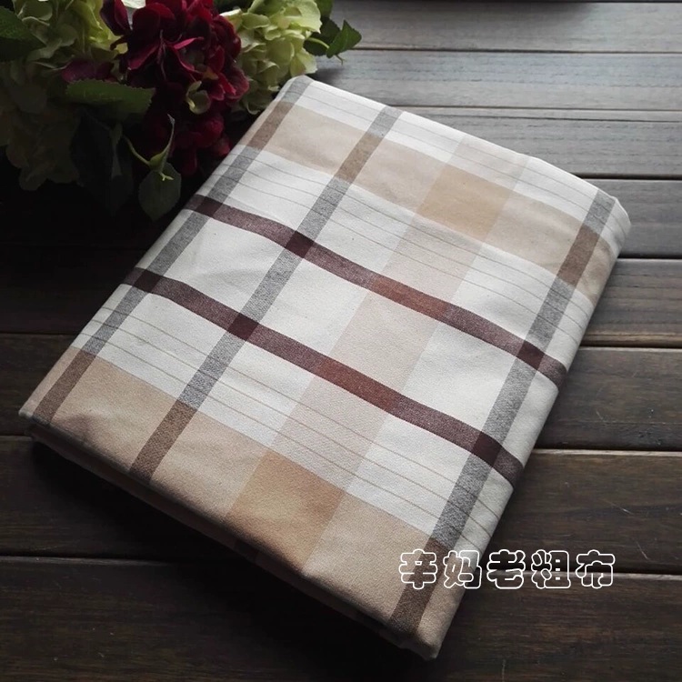 Tờ. Một giá trị rất cao cho tiền, một nhu yếu phẩm cao cấp, nhà, rất nhỏ gọn. thảm trải giường cao cấp