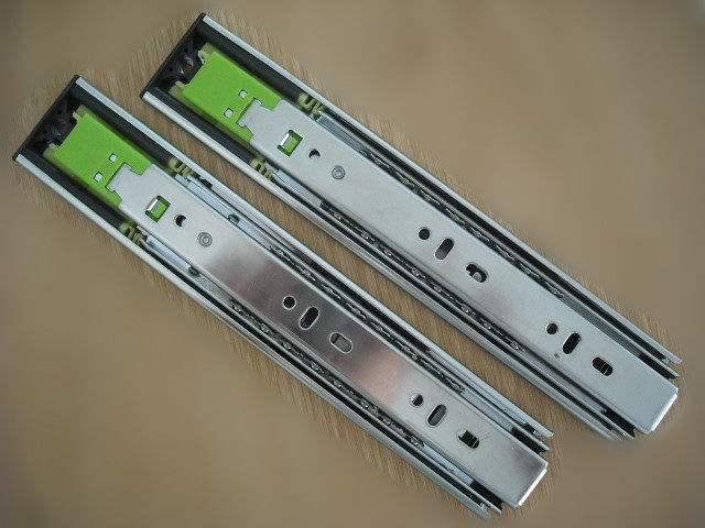 Thickened without pull handle 3-rail rebound Ball slide rail drawer according to bounce self-open sliding track