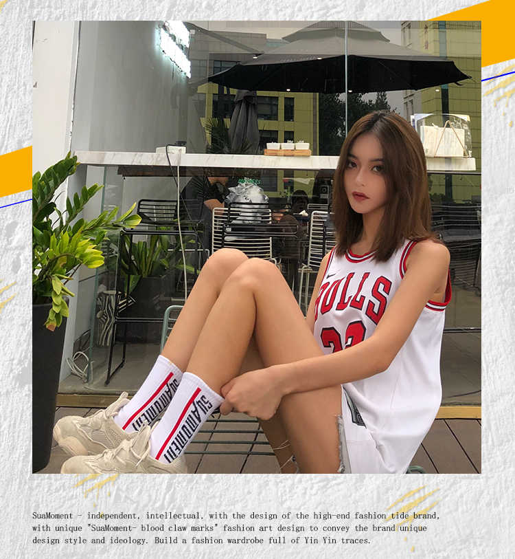 Chữ SUAMOMENT LOGO nam và nữ vớ đường phố châu Âu và Mỹ in hip hop thủy triều thương hiệu vớ bóng rổ trong vớ vớ cổ cao