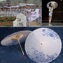 Photography blue and white porcelain oil paper classical umbrella Peony Jiangnan craft umbrella restaurant ceiling decoration Road with cheongsam Dance Umbrella