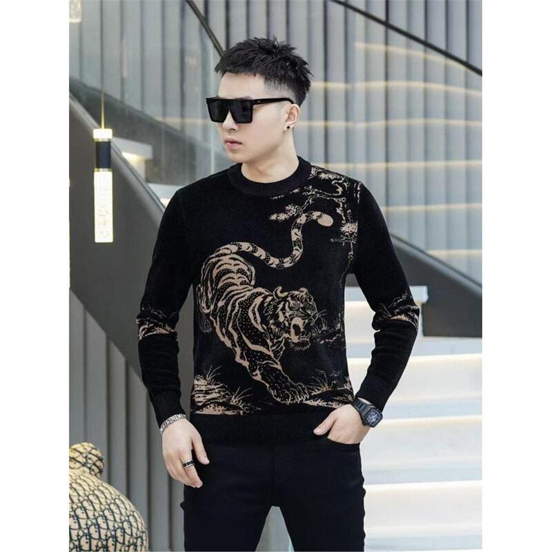 European Men's Autumn and Winter New Knit Sweater with Velvet Tiger Jacquard and Rhinestones, Versatile Slim-Fit Base Shirt for Men