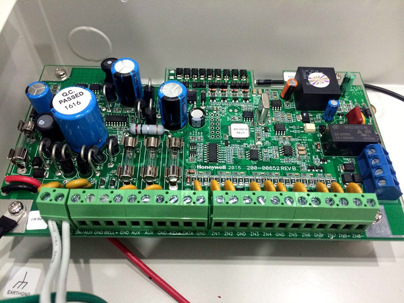 Original Honeywell236CPLUS anti-theft alarm wired 6 and 8 zone alarm host with keyboard