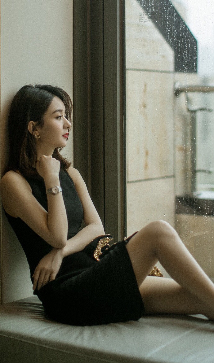 赵丽颖精致优雅性感写真图片 (6).jpg