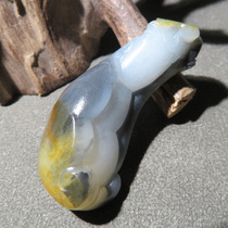 Special offer dialect quality Hetian jade features Xinjiang Yulong River hanging gold skin blue and white seed material Fu bean pendant w1