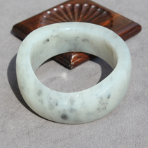 I was stunned by the dialect brand Hetian jade featuring Xinjiang artistic conception dotted ink blue and white seed material card 57mm random bracelet O8