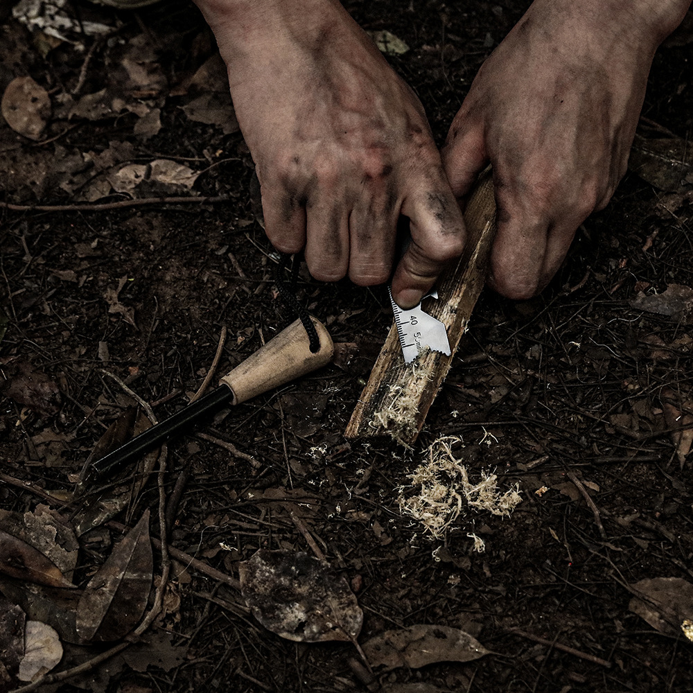Take Fire Camping Magnesium Block Wilderness Survival Gear Portable Outdoor Fight Fire Stone Camping Equipment for survival in the wild