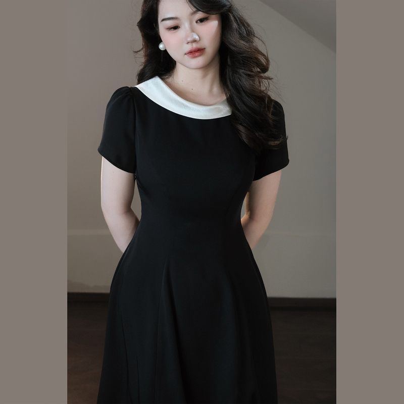 Apanjia Plus Size Women's Clothing French Style Elegant and Dignified Hepburn Style Fat mm Black and White Contrast Color Dress Q8827 Apanjia Plus Size Women's Clothing French Style Elegant and Dignified Hepburn Style Fat mm Black and White Contrast Color Dress Q8827