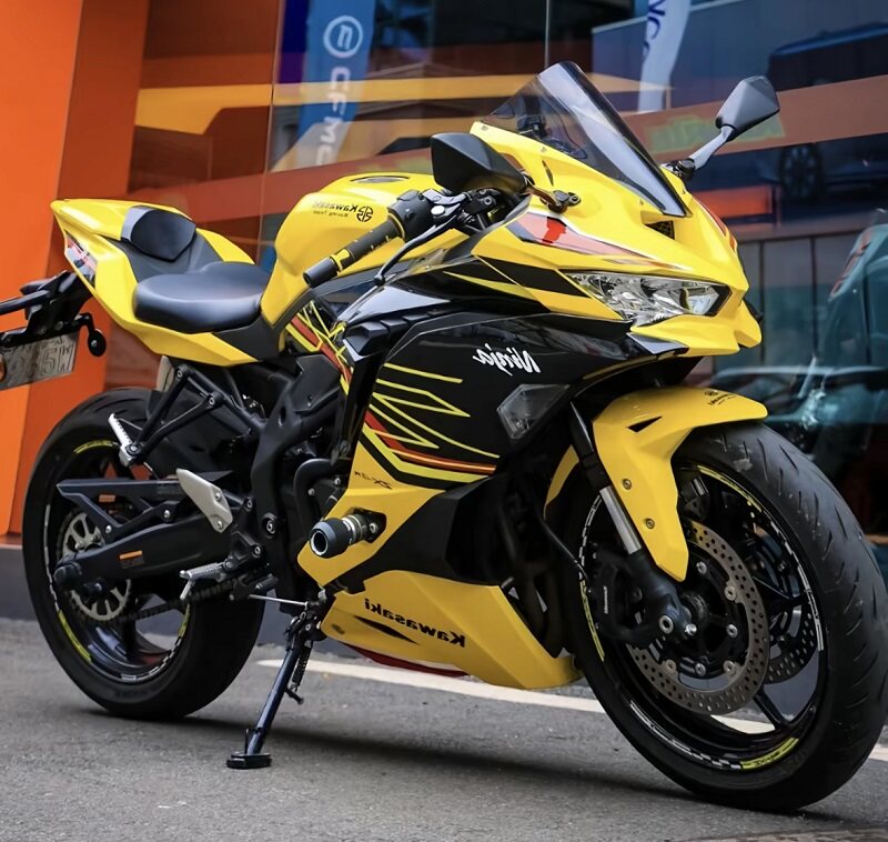 Kawasaki zx-4r/zx-4rr/zx25r 19-24 full fairing kit: transform your