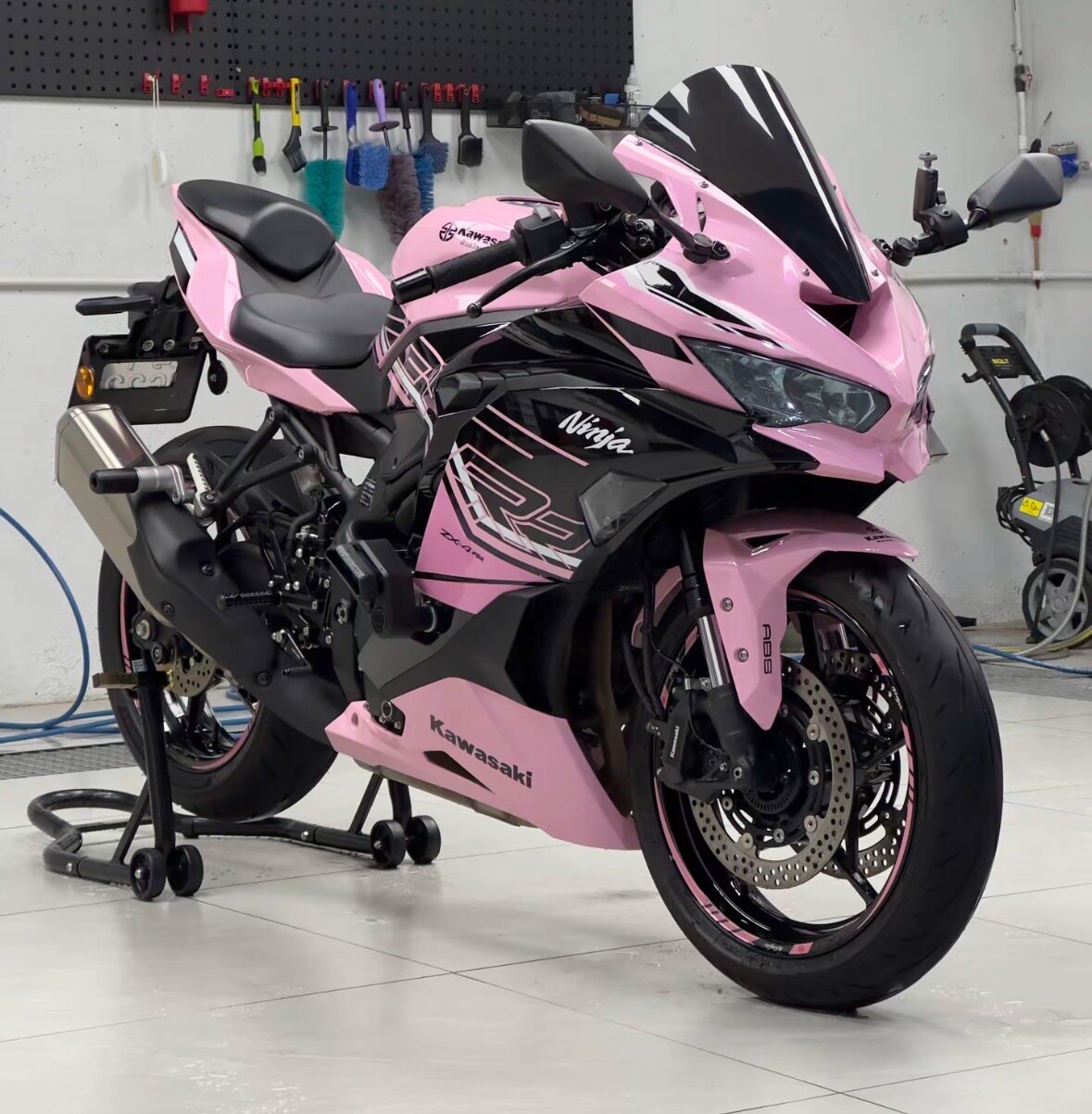 Kawasaki zx-4r/zx-4rr/zx25r 19-24 full fairing kit: transform your