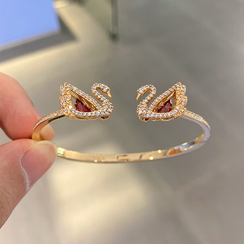 Swarovski Swan Rose Gold Red Crystal Dancing Swan Open Bracelet 5614122 5614121