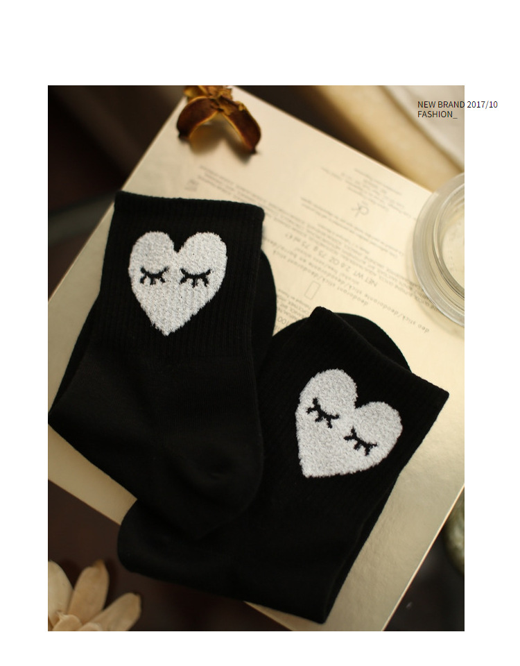 Vớ tình yêu Tất nữ mới Hàn Quốc vớ cotton hình trái tim Han vớ ETNA Thời trang đơn giản của phụ nữ vớ vớ mắt - Bít tất nữ tất chân