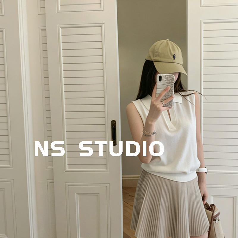 Polo Collar Sleeveless Top for Outerwear or Layering, Beautiful Thai-Style Knit Undershirt, Camisole for Women, Summer, White Polo Collar Sleeveless Top for Outerwear or Layering, Beautiful Thai-Style Knit Undershirt, Camisole for Women, Summer, White