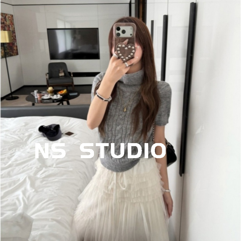Twist Turtleneck Short-Sleeve Knit Pullover Sweater for Women, Spring and Autumn 2026 New Design, Niche Style, Gray Twist Turtleneck Short-Sleeve Knit Pullover Sweater for Women, Spring and Autumn 2026 New Design, Niche Style, Gray