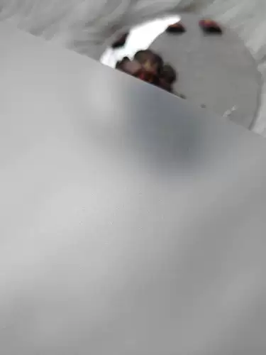 Раскрытие тиснемой живописи выделенной доски для царапины