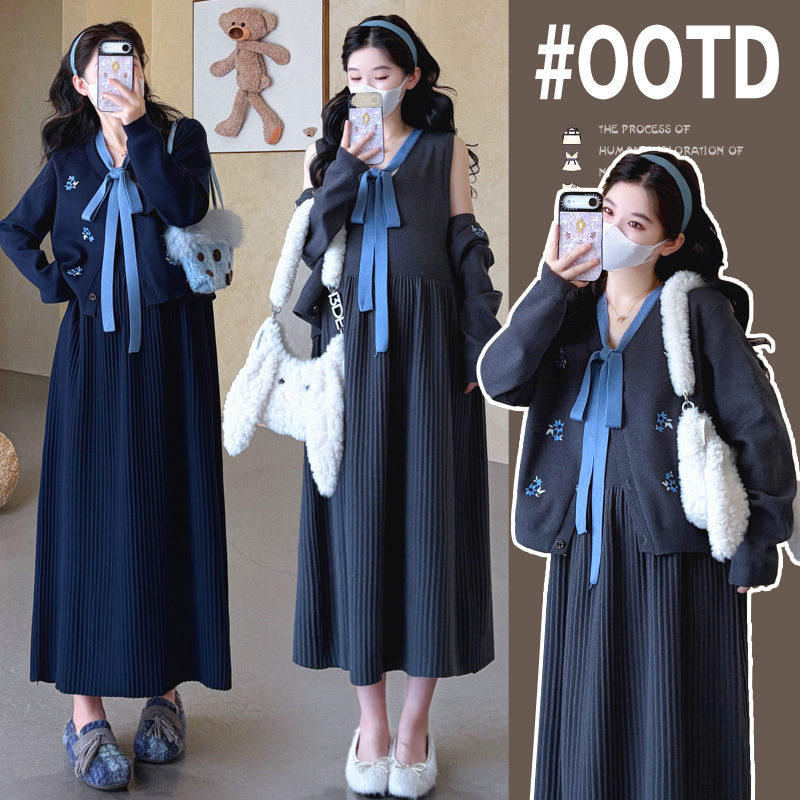 Korean Style Autumn and Winter Maternity Wear Thickened Knitted Vest Dress + Embroidered Sweater Maternity Two-Piece Set Maternity Suit Korean Style Autumn and Winter Maternity Wear Thickened Knitted Vest Dress + Embroidered Sweater Maternity Two-Piece Set Maternity Suit