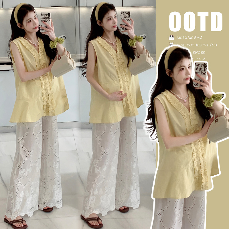 Maternity Summer Outfit, Stylish and Trendy during Pregnancy, Ruffled Tank Top, Lace Wide-Leg Pants Two-Piece Set Maternity Summer Outfit, Stylish and Trendy during Pregnancy, Ruffled Tank Top, Lace Wide-Leg Pants Two-Piece Set
