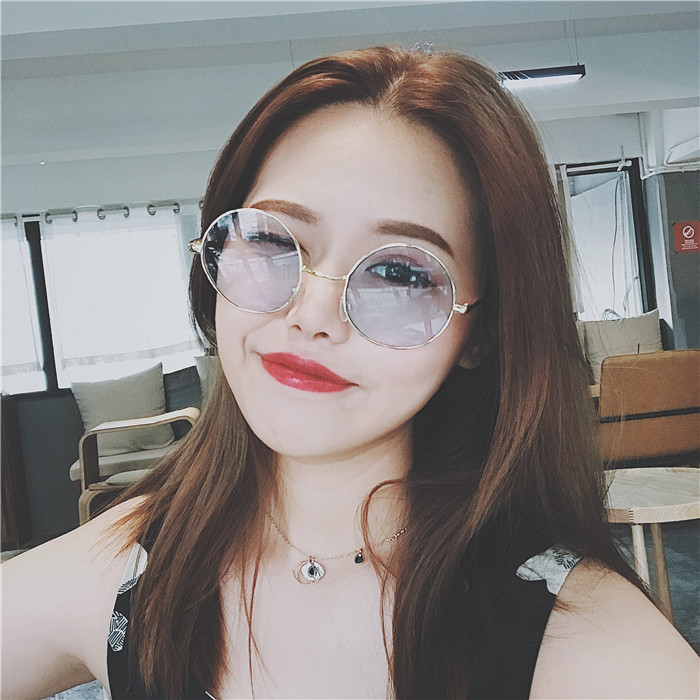 Cai Xukun với kính râm gương gió nữ siêu lửa 2018 thủy triều ulzzang phiên bản Hàn Quốc của phong cách chụp ảnh đường phố kiểu retro retro kính burberry