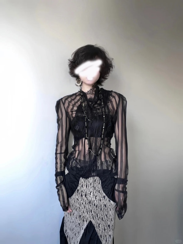 Correct Version, if Not, You Can Return It】Heavy-Duty, Niche, Versatile Design, Mesh Hollow Lace Splicing Base Top
