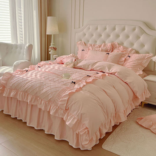 Ensemble de quatre pièces de style jupe de lit en pur coton 100 de style princesse avec housse de couette à bord en coton style crème 1.8 literie de style drap-housse