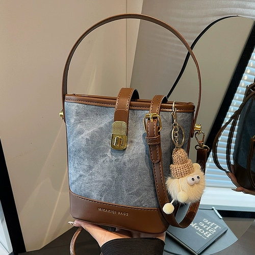 Небольшая дизайнерская сумка через плечо, 2025 года, премиум класс